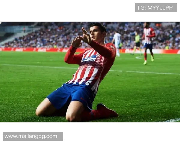 平地惊雷切利克被队友撞倒小基恩禁区外怒射轰出惊世之球