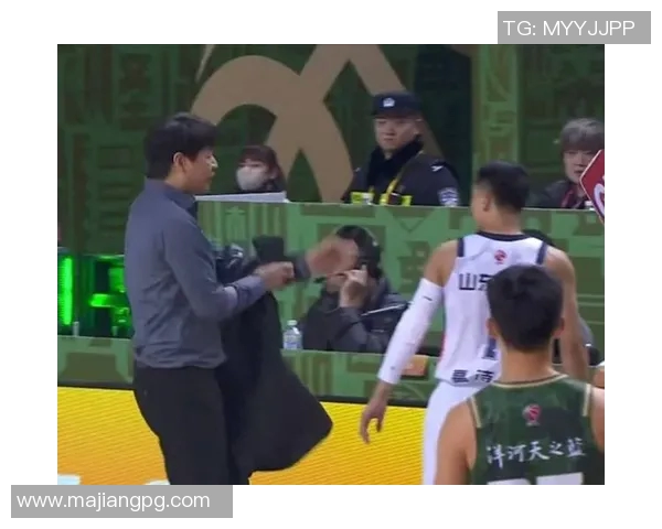 常规赛第七轮客场失利南京天之蓝轻取对手篮板保护失误成关键